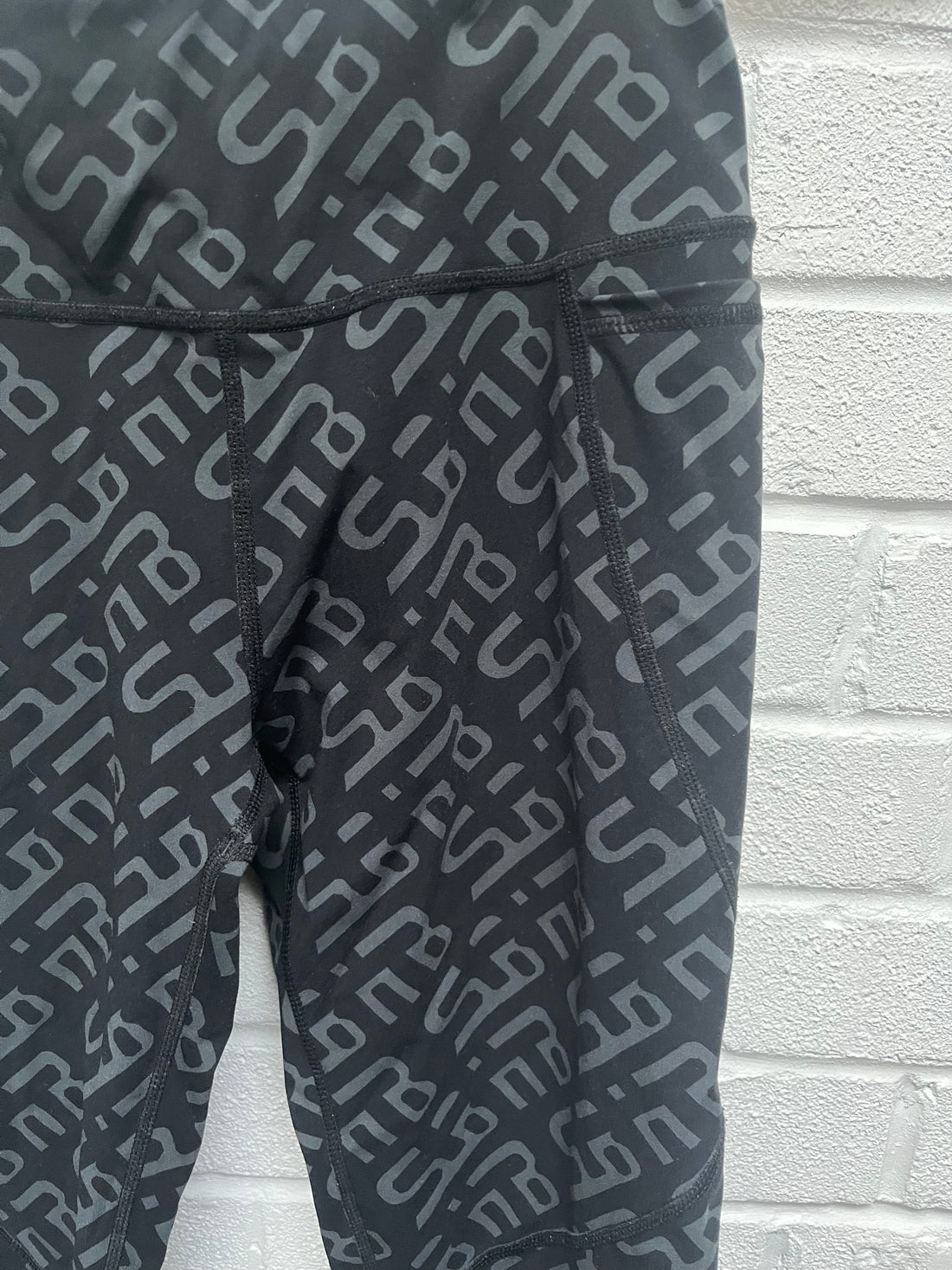 Sweaty Betty Halle berry power leggings small 7/8