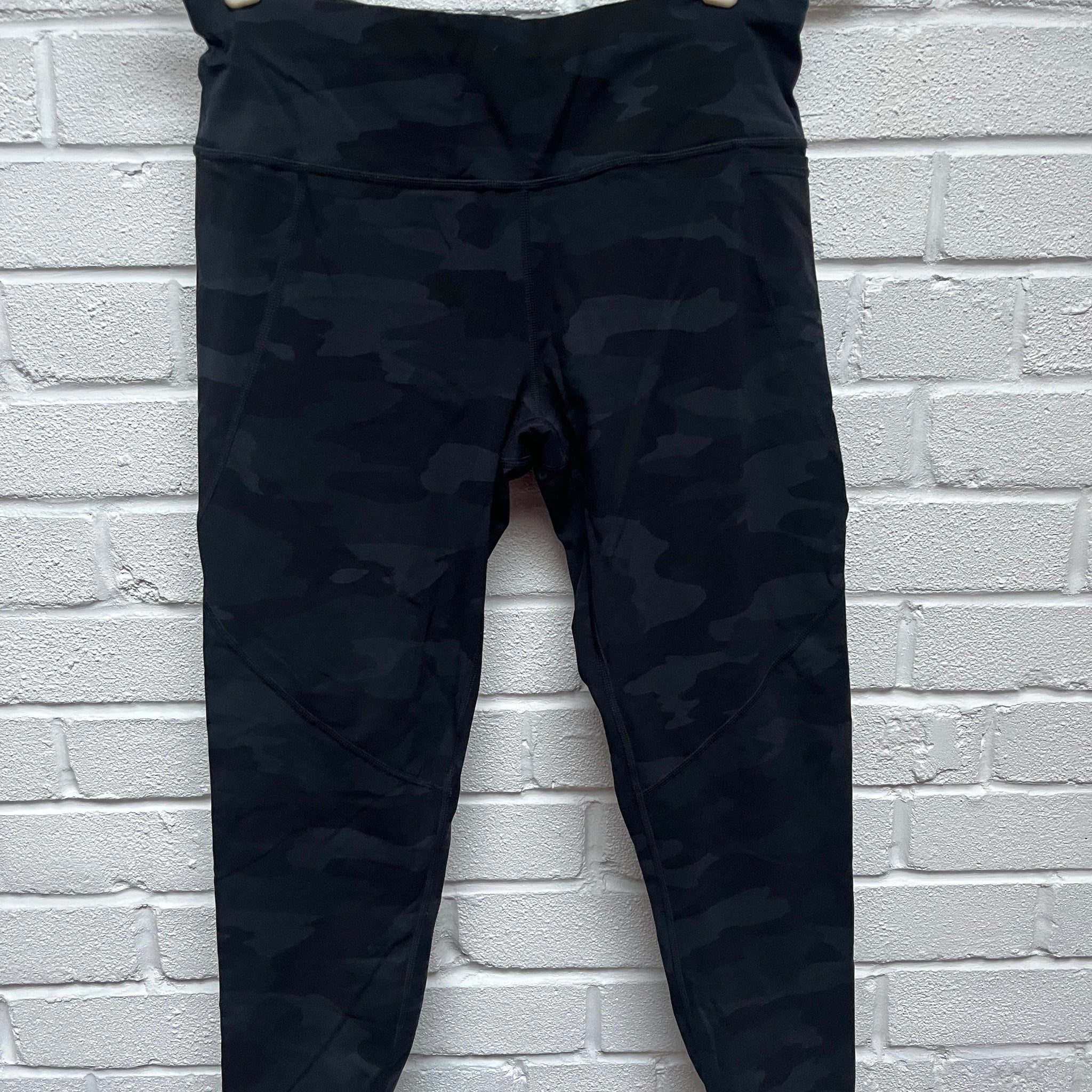 Sweaty Betty black camo power leggings large 7/8