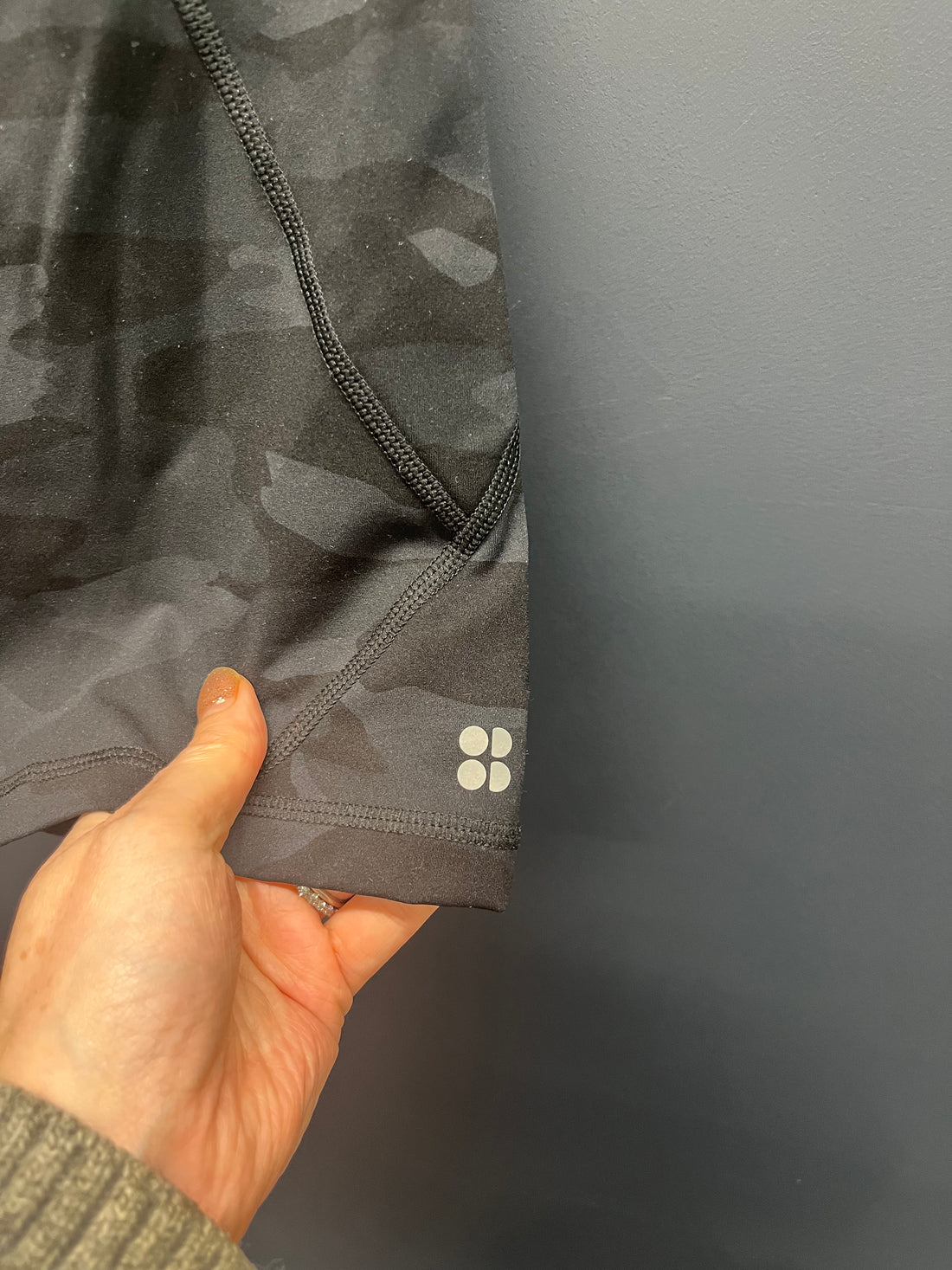 Sweaty Betty black camo shorts large 6inch