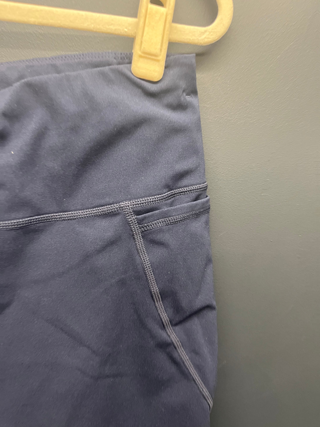 Sweaty Betty Navy power shorts medium 6inch