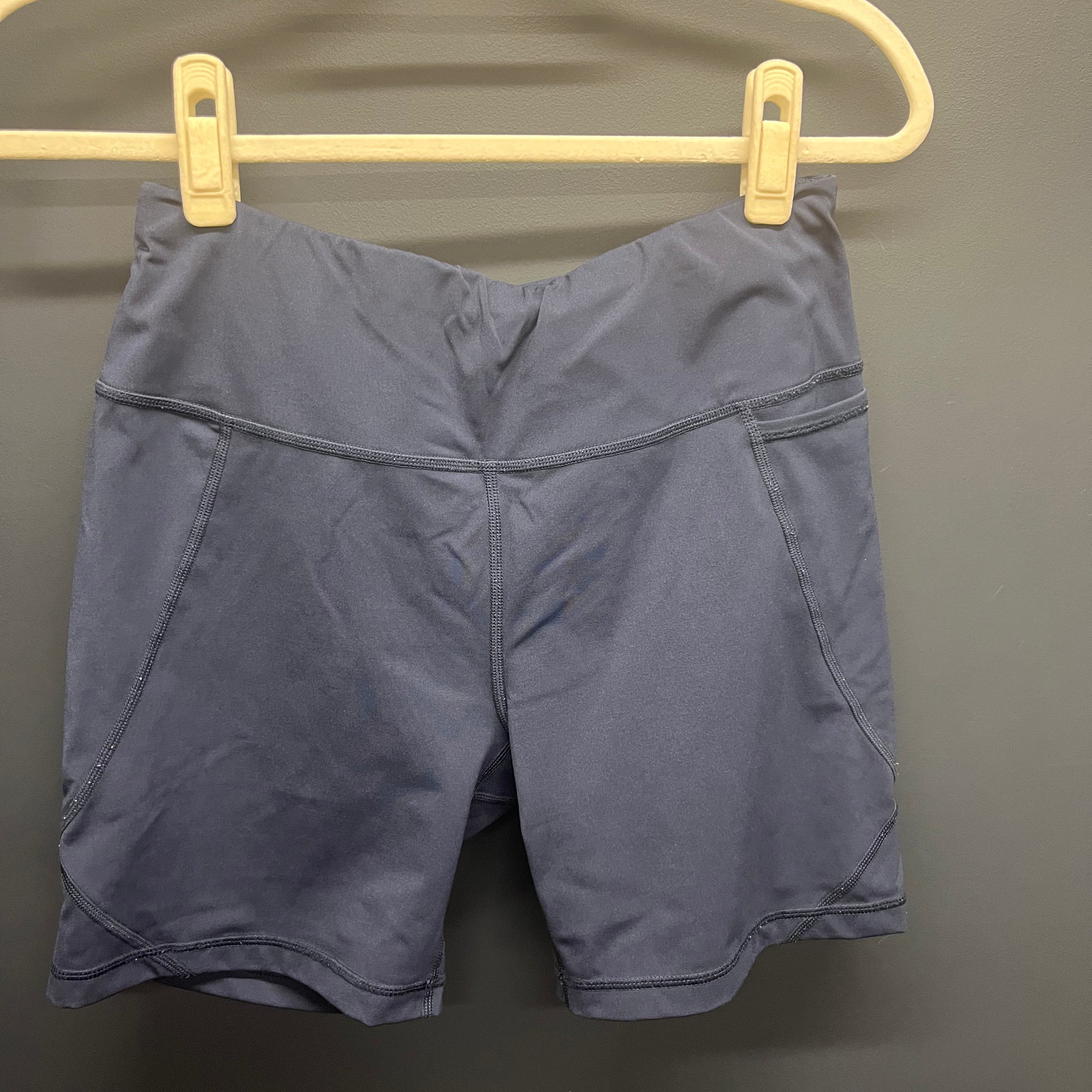 Navy sweaty Betty power shorts medium 6inch