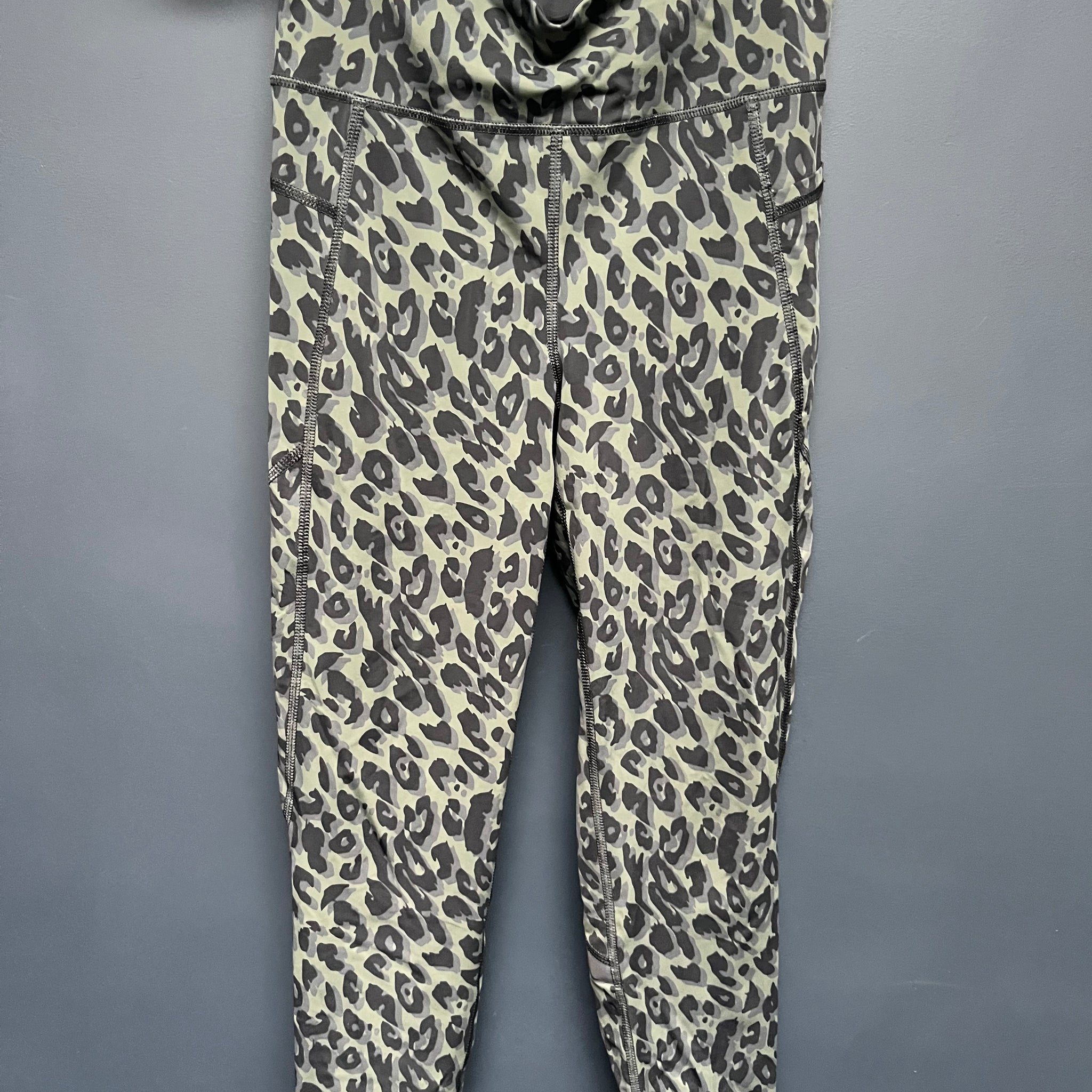 Sweaty Betty zero gravity leggings small 7/8