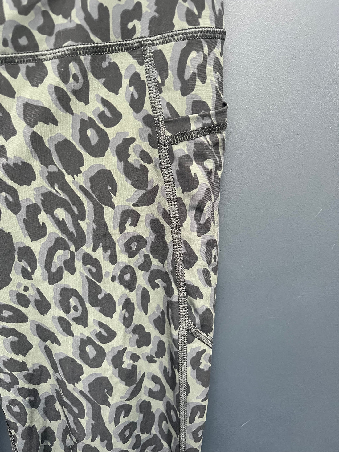Sweaty Betty zero gravity leggings medium full