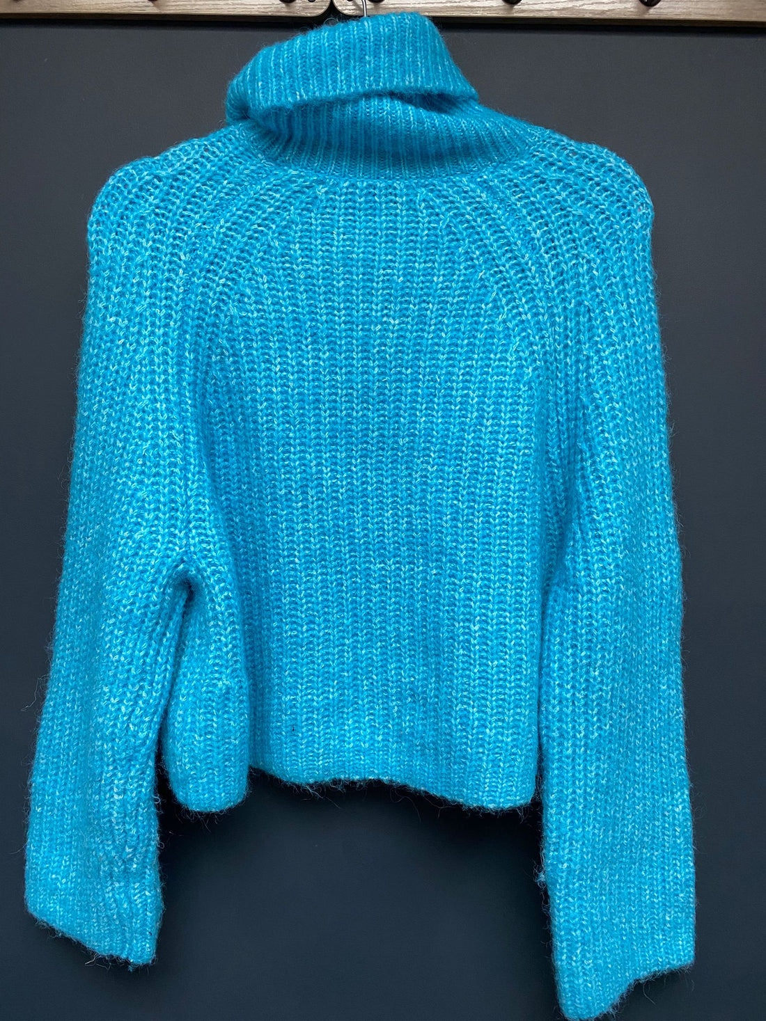Zara blue jumper small