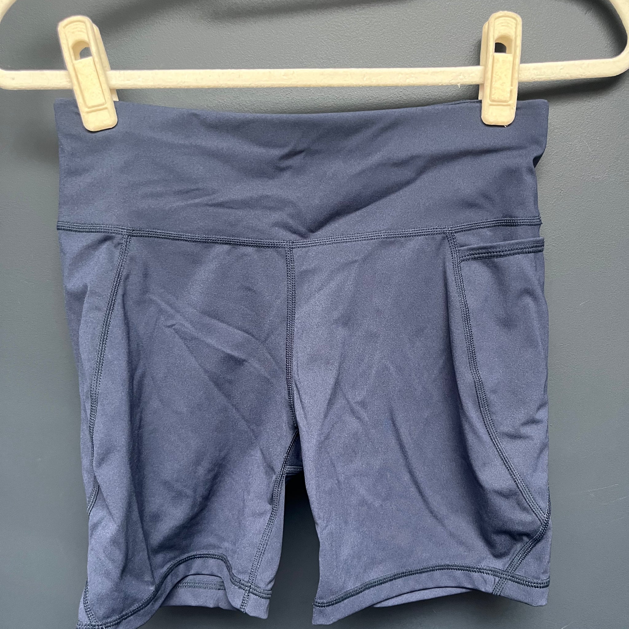 Sweaty Betty navy power shorts small 6inch