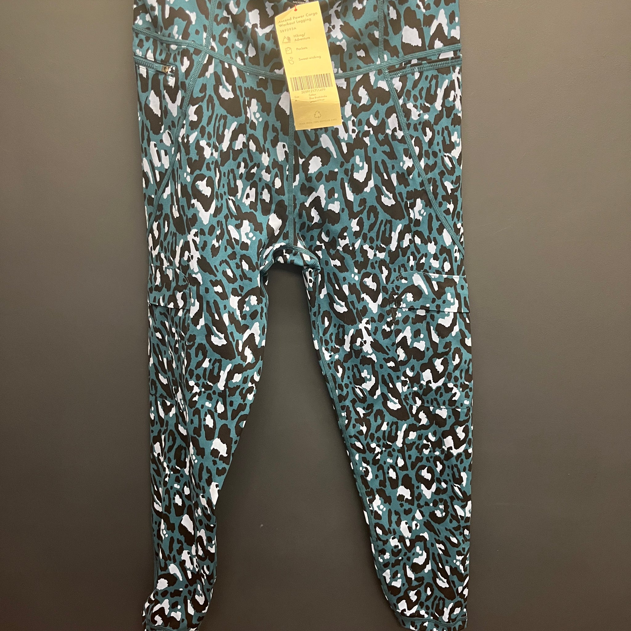 New sweaty Betty Merrell cargo workout leggings medium 7/8